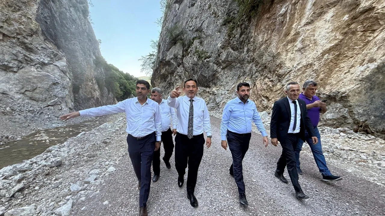 AK PARTİ HEYETİ ŞEKER KANYONU’NDA YÜRÜTÜLEN ÇALIŞMALARI İNCELEDİ
