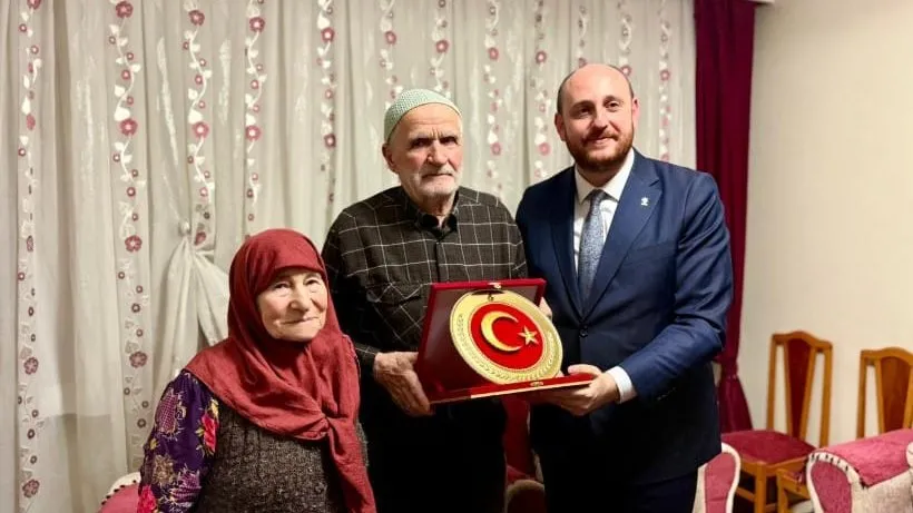 AK PARTİ HEYETİNDEN ŞEHİT AİLESİNE TAZİYE ZİYARETİ