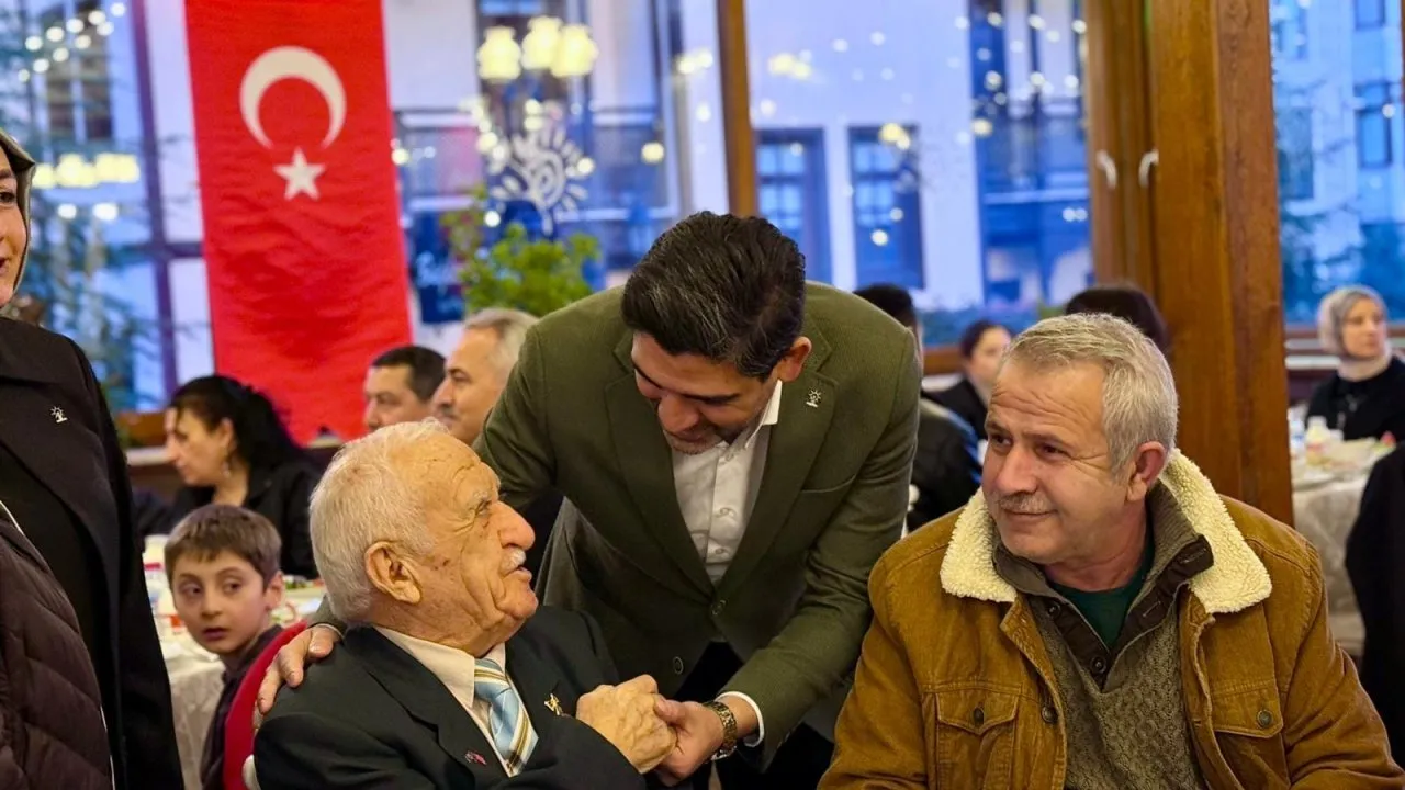 AK PARTİ SAHURDA, İFTARDA VE TERAVİHTE VATANDAŞLARLA BULUŞUYOR