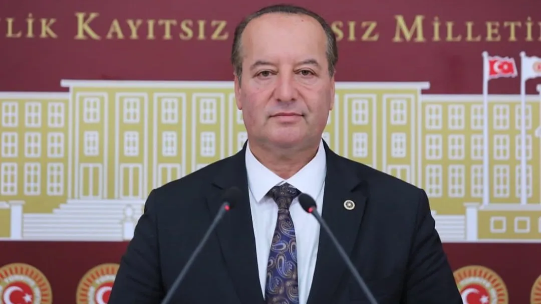 CHP’Lİ AKAY, SANAYİ BAKANI’NDAN KARABÜK’E YATIRIM ALMAK İÇİN CANHIRAŞ ÇALIŞTI