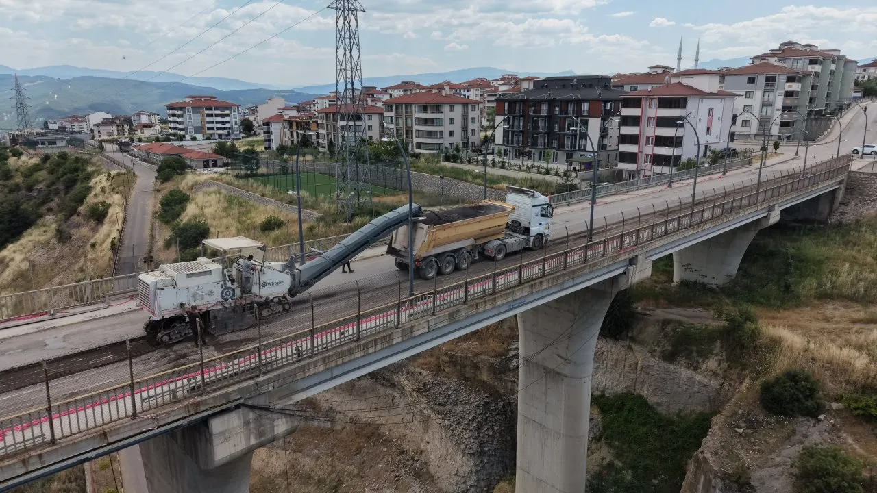 KANYON KÖPRÜ TRAFİĞE KAPANDI MODERNİZASYON ÇALIŞMALARI SÜRÜYOR