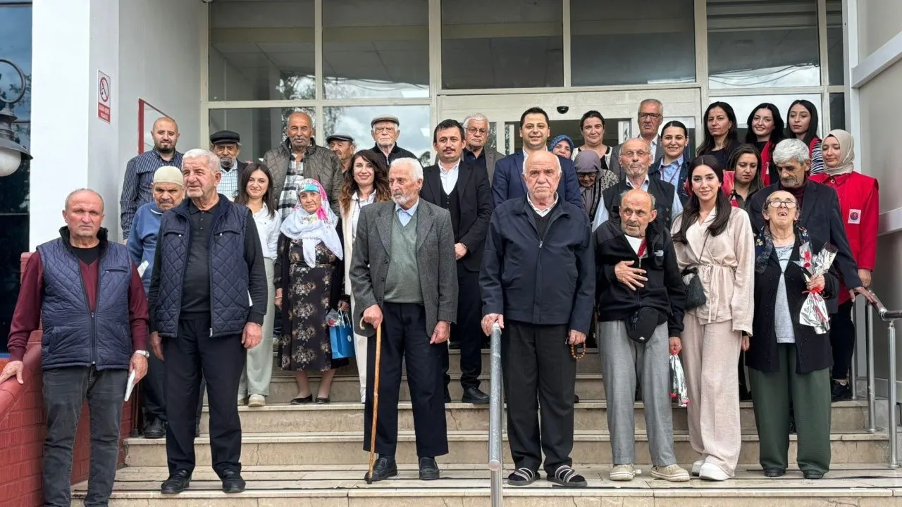 KARABÜK BELEDİYESİ’NDEN YÜCEL HUZUREVİ’NE ANLAMLI ZİYARET