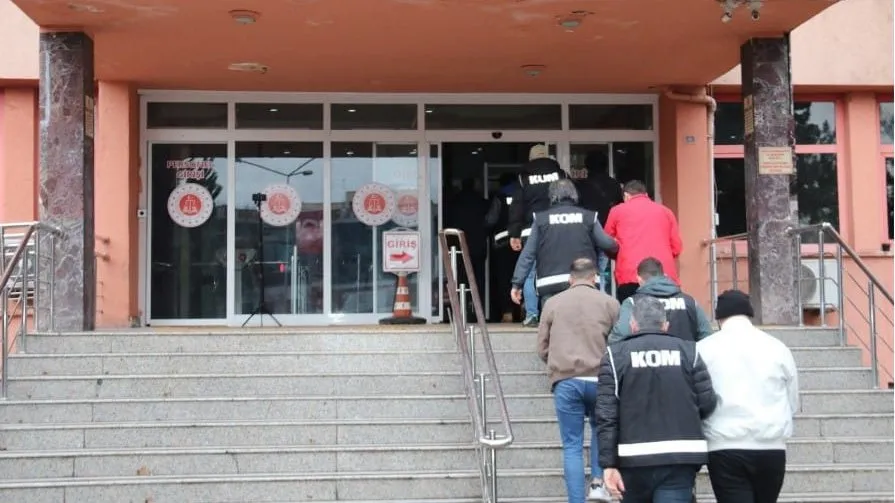 KARABÜK’TE 12 MİLYON LİRALIK DOLANDIRICILIK OPERASYONU: 7 TUTUKLU