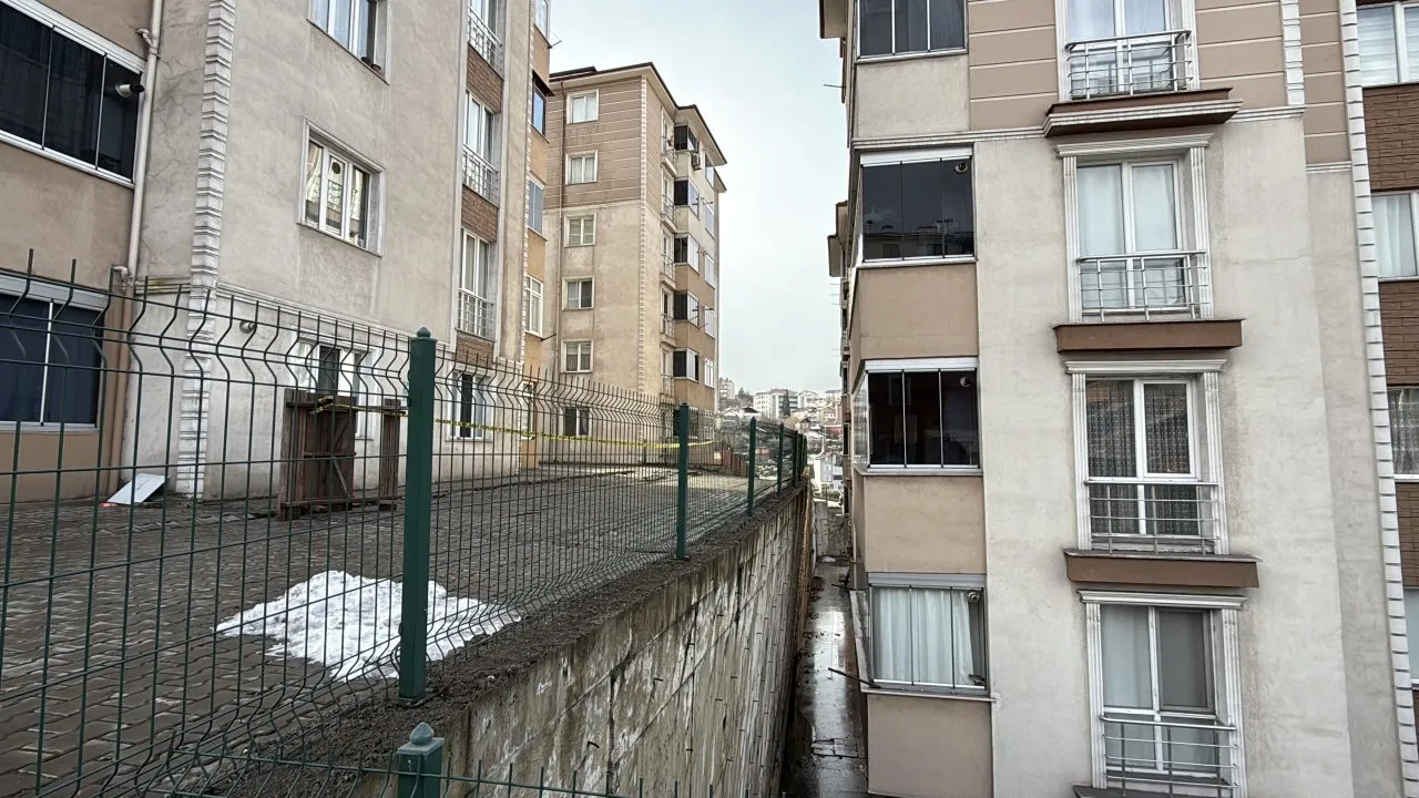 KARABÜK’TE APARTMANDAKİ 5 DAİRE BOŞALTILDI