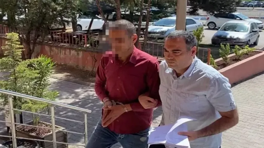 KARABÜK’TE BIÇAKLI HUSUMET: ŞÜPHELİ ADLİ KONTROLLE SERBEST KALDI