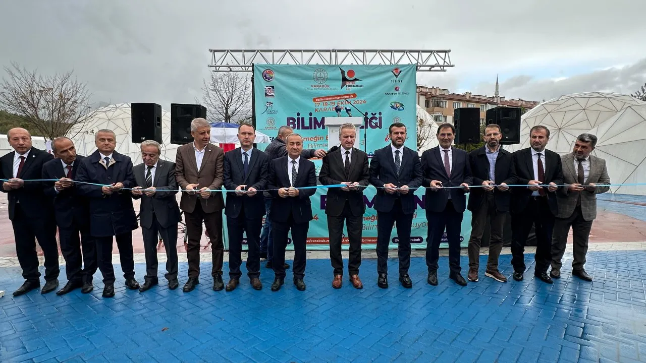 KARABÜK’TE BİLİM ŞENLİĞİ BAŞLADI