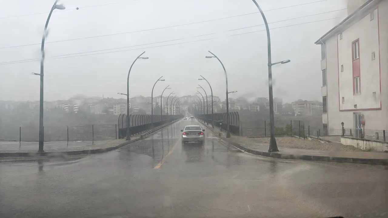 KARABÜK’TE KUVVETLİ SAĞANAK YAĞIŞ BEKLENİYOR