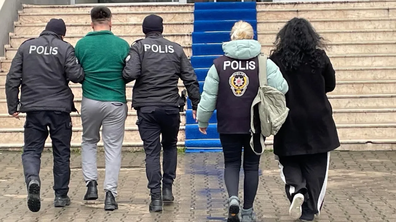 KARABÜK’TE NİTELİKLİ DOLANDIRICILIK: 2 ŞÜPHELİ TUTUKLANDI