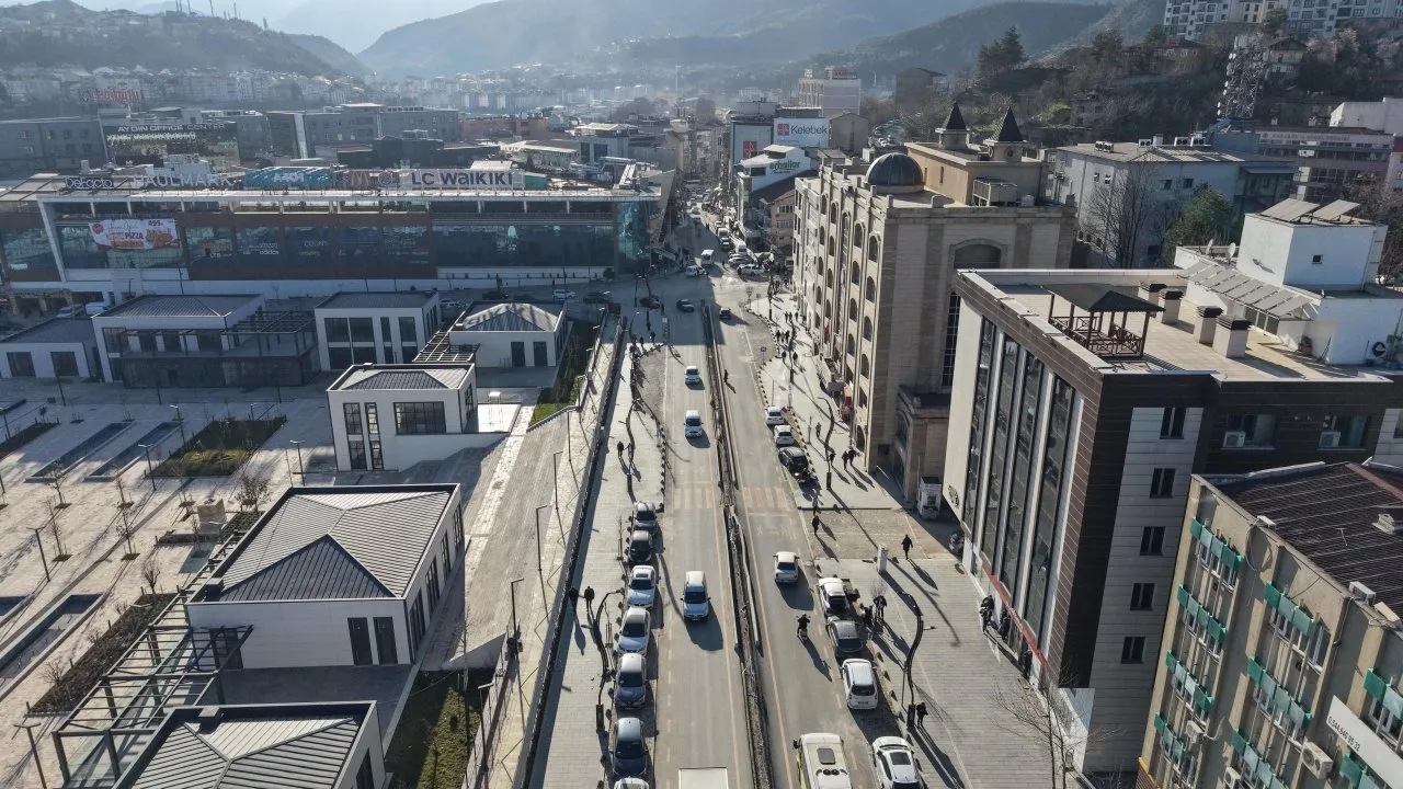 KARABÜK’TE TRAFİK İHLALLERİNE KARŞI DENETİMLER ARTIYOR
