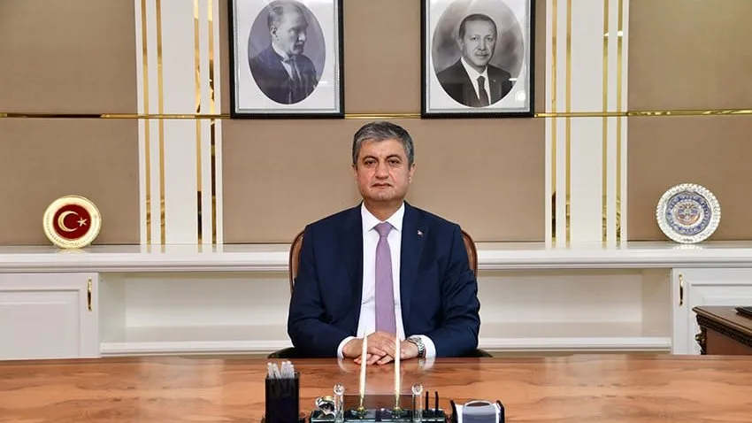 KARABÜK VALİSİ MUSTAFA YAVUZ’DAN CUMHURİYET BAYRAMI MESAJI