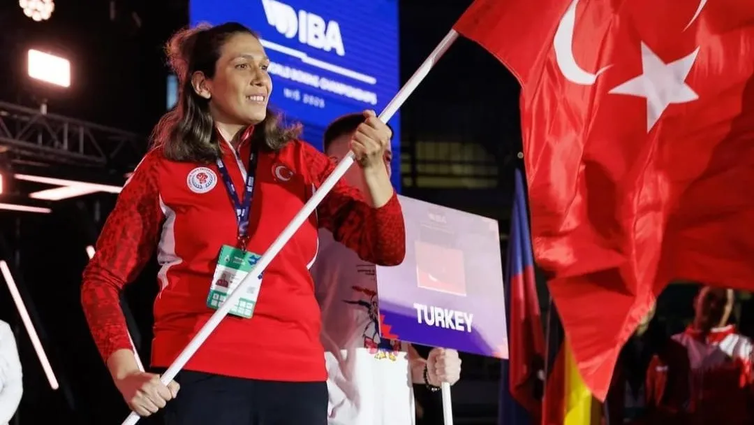 KARABÜKLÜ MİLLİ BOKSÖRÜMÜZ ELİF GÜNERİ’DEN BÜYÜK BAŞARI