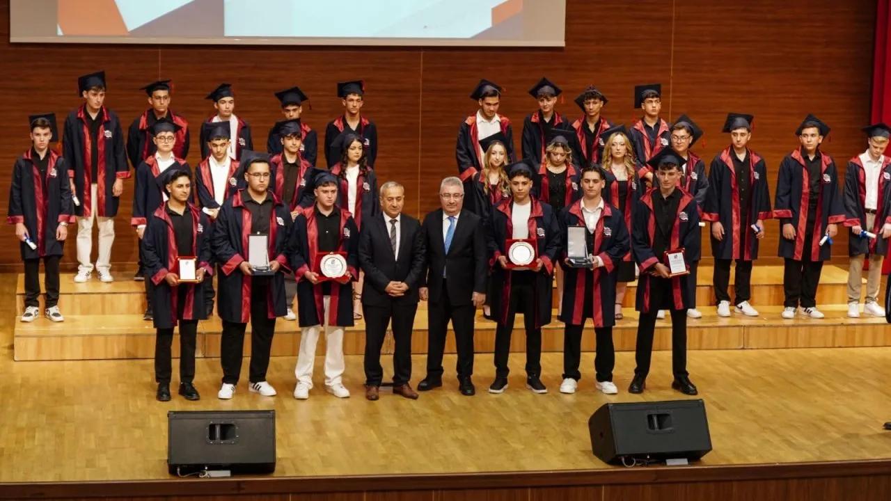 KARDEMİR A.Ş. İkili Mesleki Eğitim Programı İkinci Mezunlarını Verdi