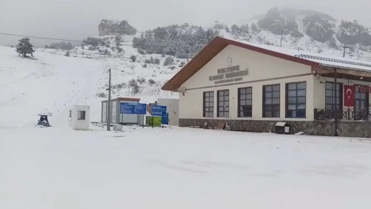 KELTEPE KAYAK MERKEZİ BEYAZA BÜRÜNDÜ