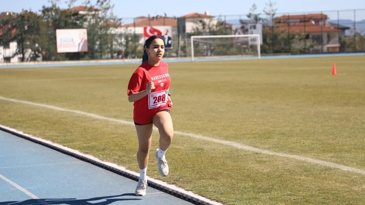 OKUL SPORLARI PUANLI ATLETİZM İL BİRİNCİLİĞİ SAFRANBOLU’DA YAPILDI
