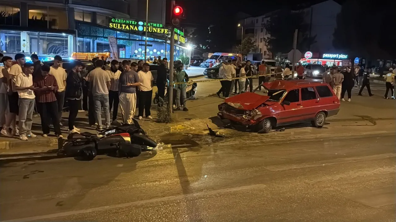 OTOMOBİL İLE MOTOSİKLETİN ÇARPIŞTIĞI KAZADA 1 KİŞİ AĞIR YARALANDI, OTOMOBİL SÜRÜCÜSÜ KAÇTI