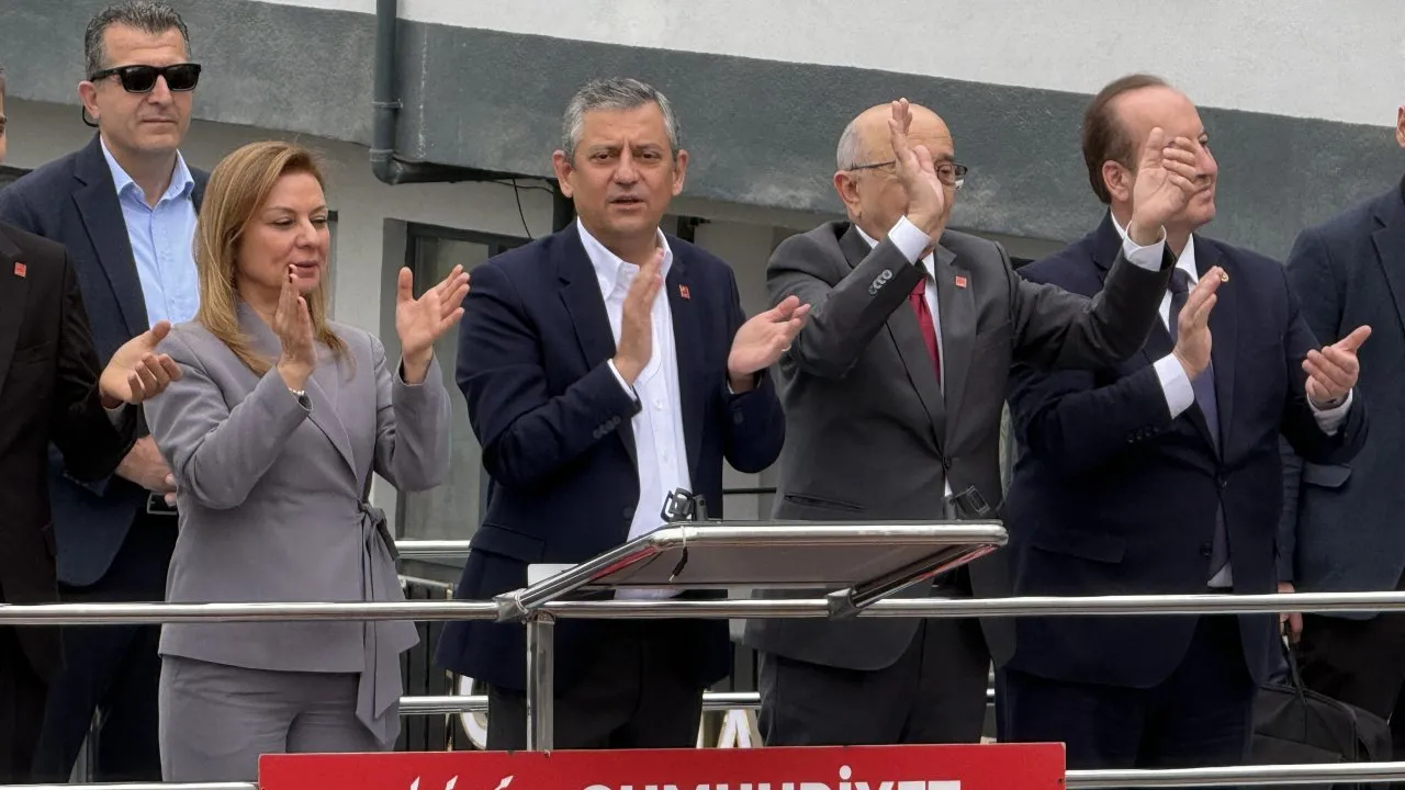ÖZGÜR ÖZEL KARABÜK’TEN SESLENDİ: “ARTIK SEÇİM İSTİYORUZ”