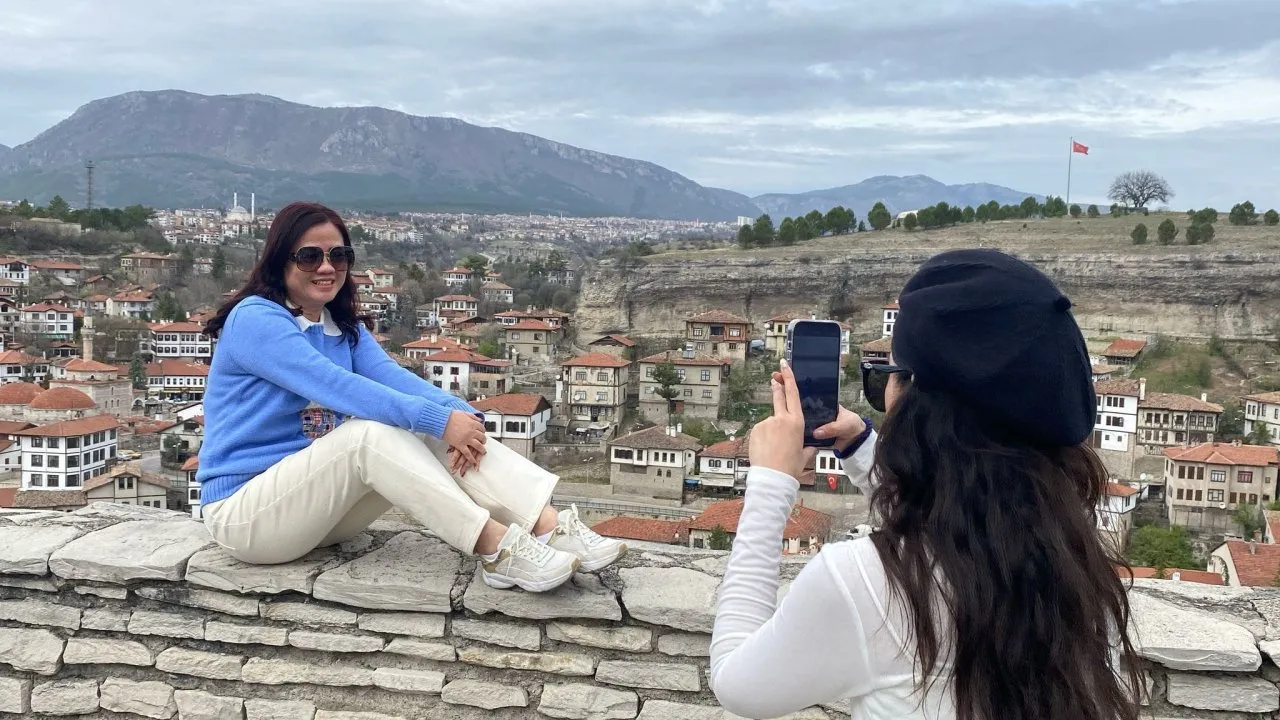 SAFRANBOLU BAYRAMDA ZİYARETÇİ AKININA UĞRADI