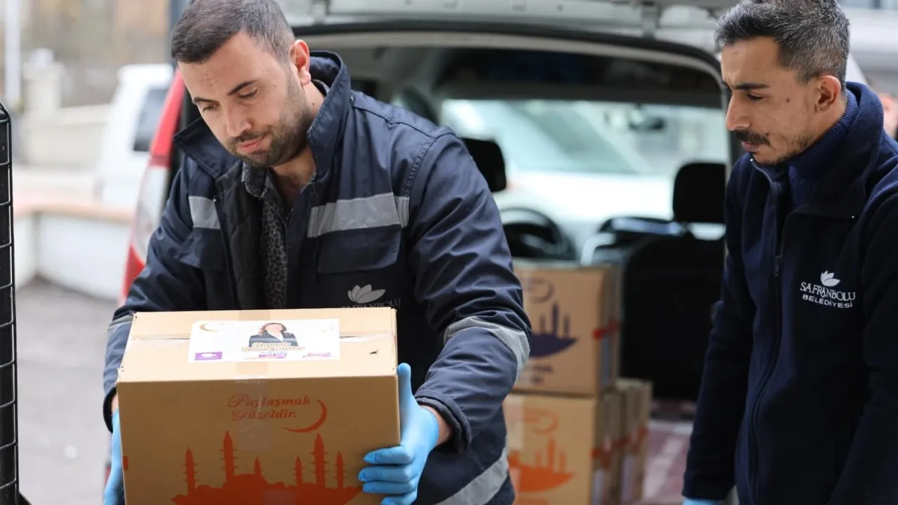 SAFRANBOLU’DA RAMAZAN BEREKETİ SOFRALARA TAŞINIYOR