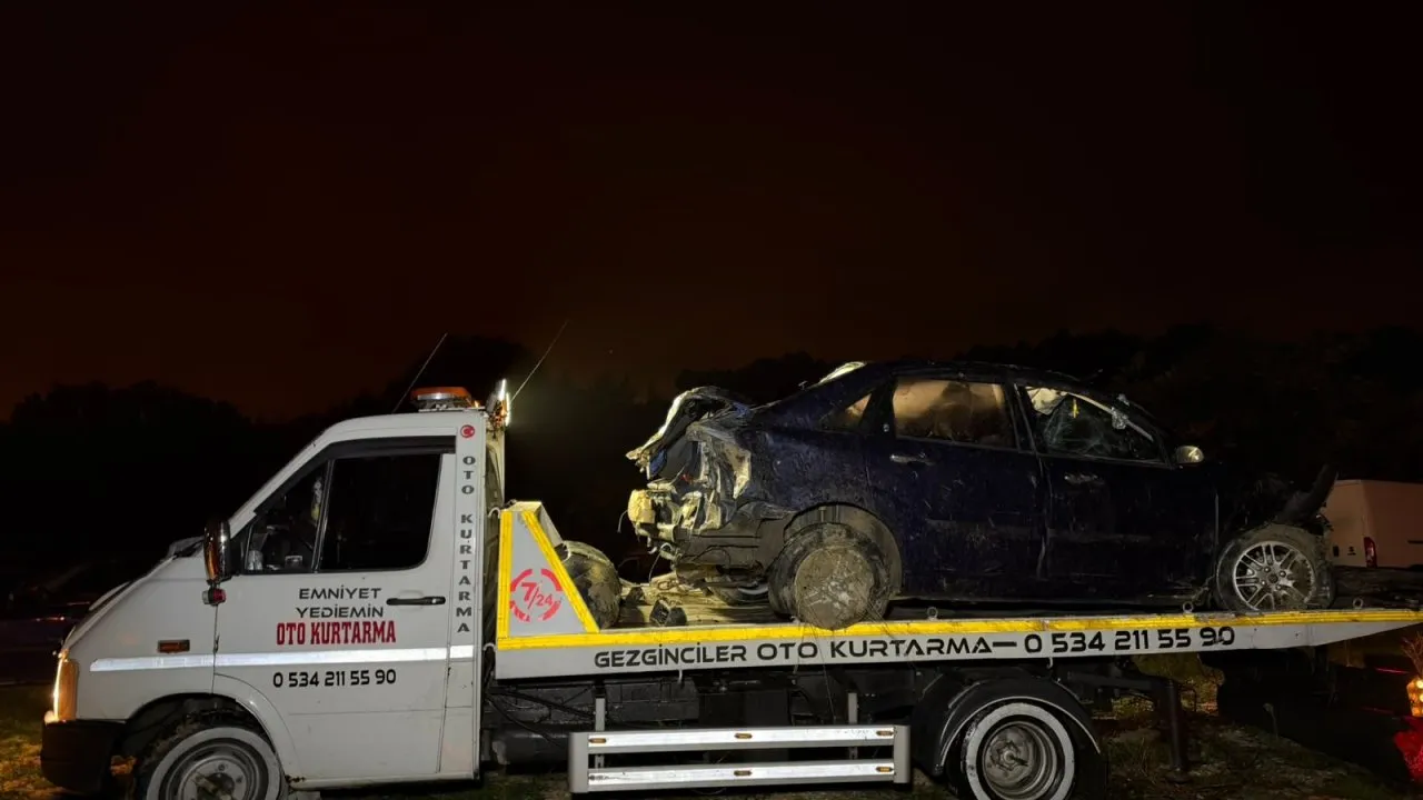 SAFRANBOLU’DA TAKLA ATAN OTOMOBİLDEKİ 3 KİŞİ YARALANDI