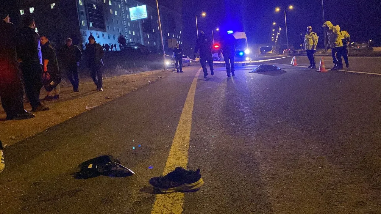 SAFRANBOLU’DA YOLUN KARŞISINA GEÇMEYE ÇALIŞAN KİŞİ OTOMOBİLİN ÇARPMASI SONUCU HAYATINI KAYBETTİ
