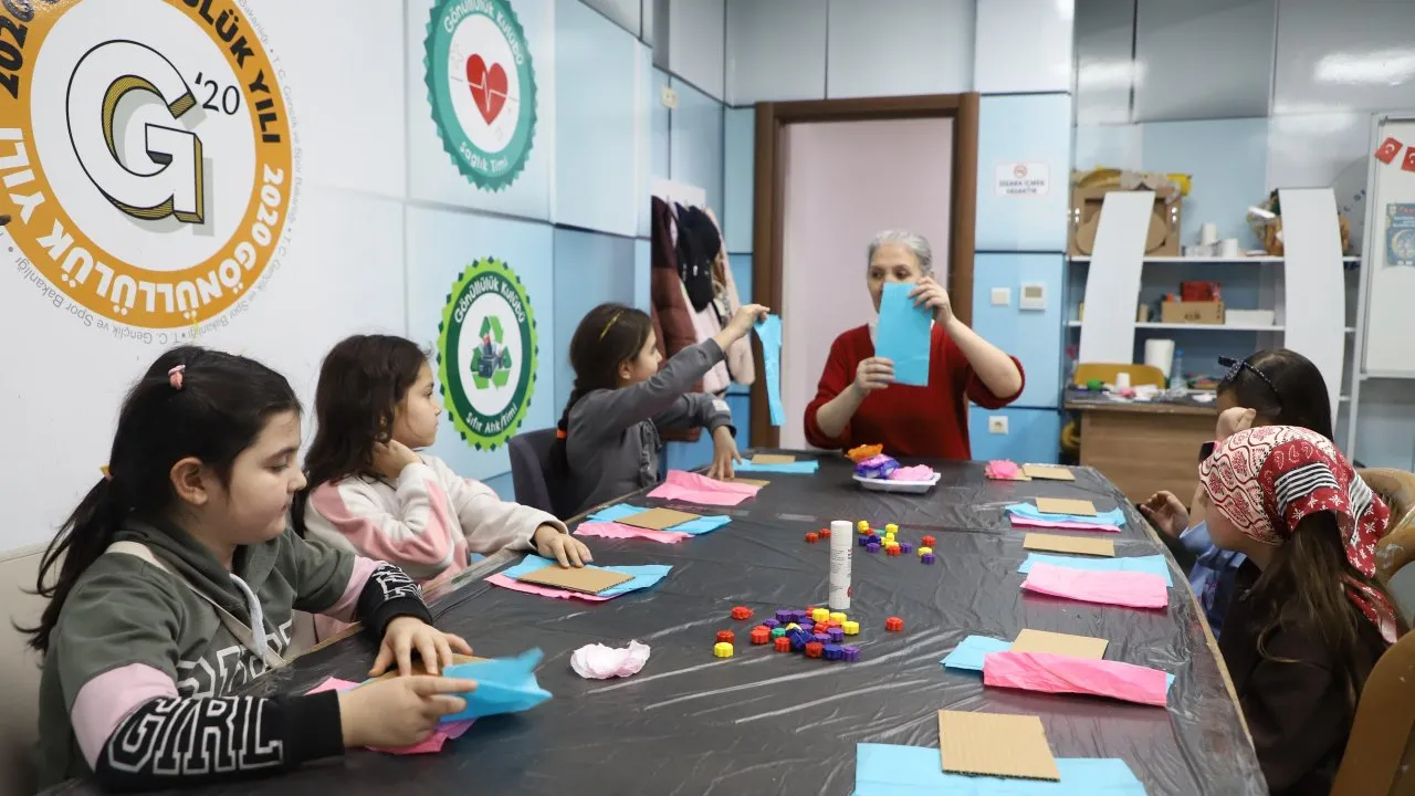 SAFRANBOLU GENÇLİK MERKEZİ’NDE EĞİTMLER YOĞUN İLGİ GÖRÜYOR