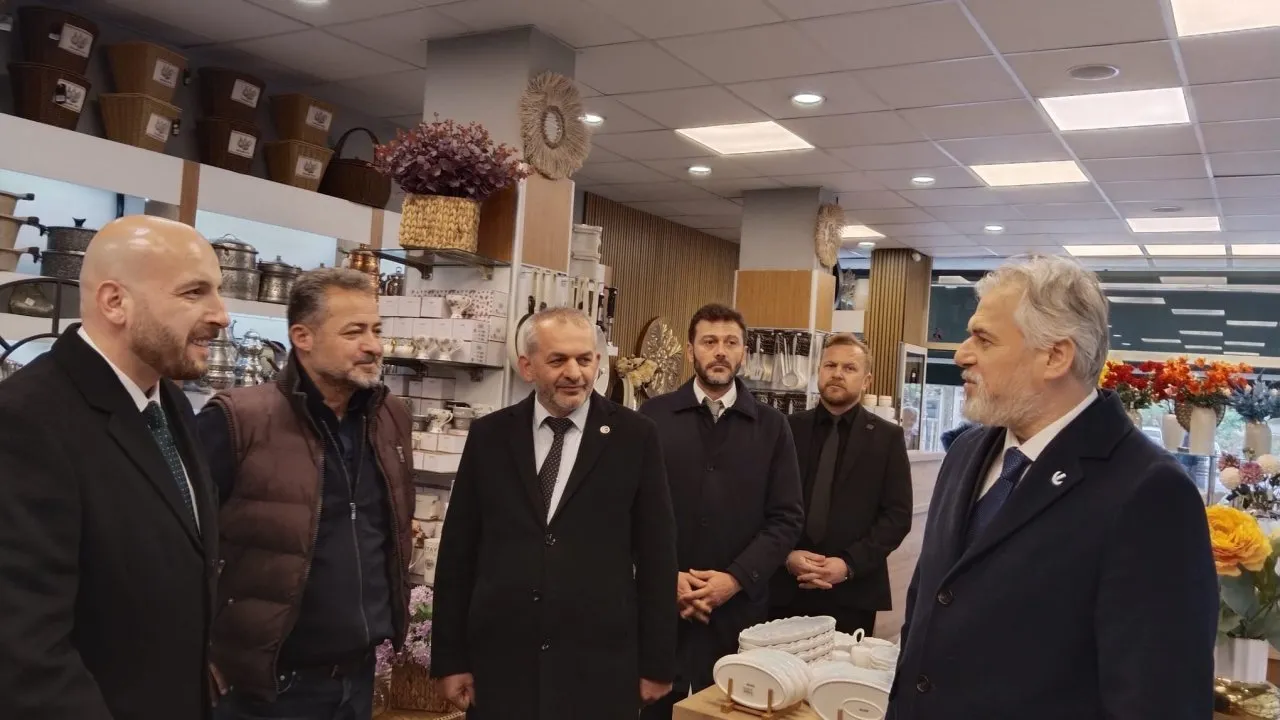 YENİDEN REFAH PARTİSİ TEİKİLATINDAN ESNAF ZİYARETİ